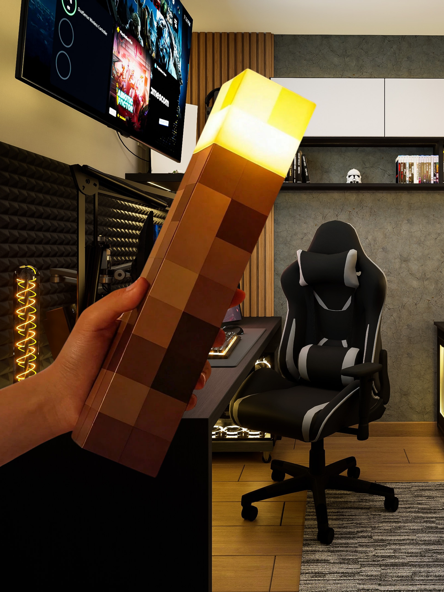 Gamer torch with lighting